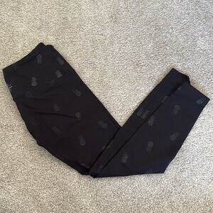 Beyond yoga black printed pineapple leggings